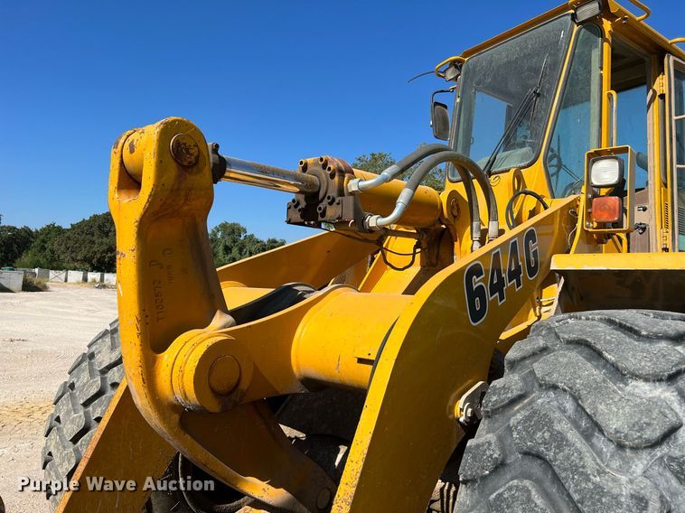 image for item DQ2144 1996 John Deere 644G  wheel loader