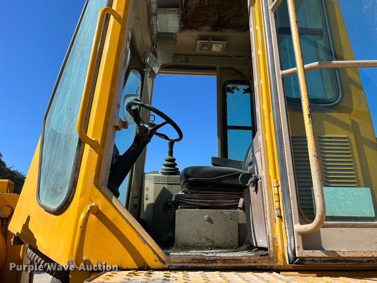 image for item DQ2144 1996 John Deere 644G  wheel loader