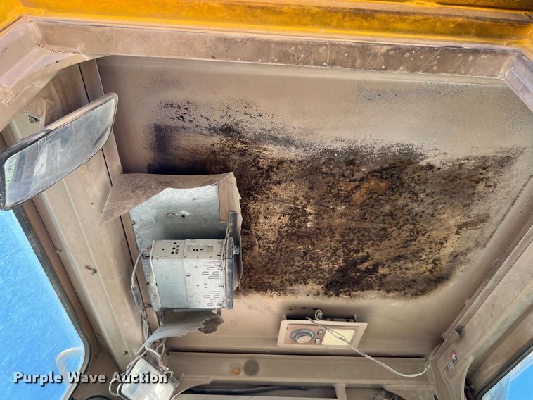 image for item DQ2144 1996 John Deere 644G  wheel loader