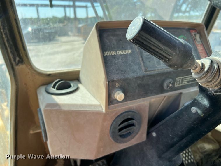 image for item DQ2144 1996 John Deere 644G  wheel loader