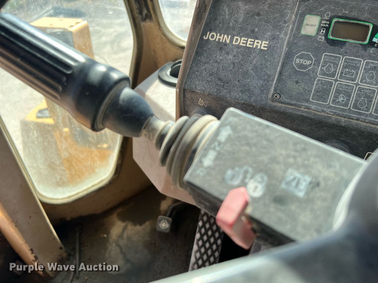 image for item DQ2144 1996 John Deere 644G  wheel loader