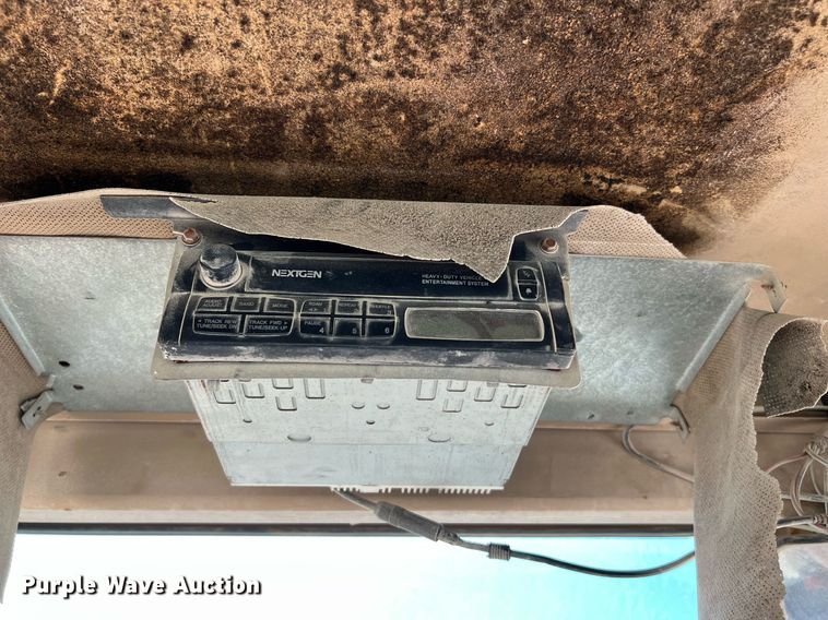 image for item DQ2144 1996 John Deere 644G  wheel loader