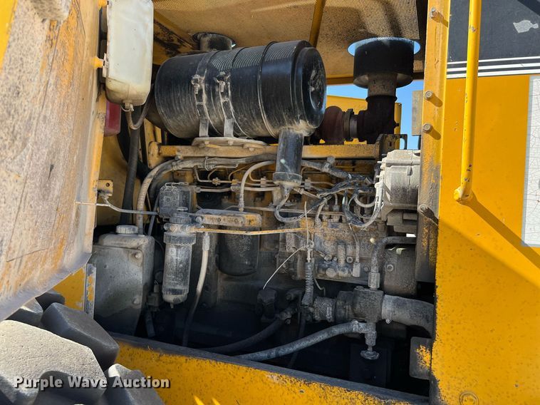 image for item DQ2144 1996 John Deere 644G  wheel loader