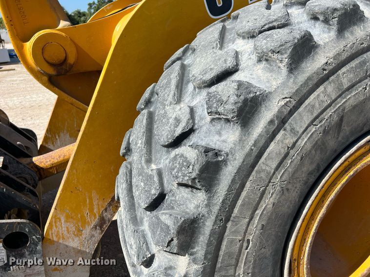 image for item DQ2144 1996 John Deere 644G  wheel loader