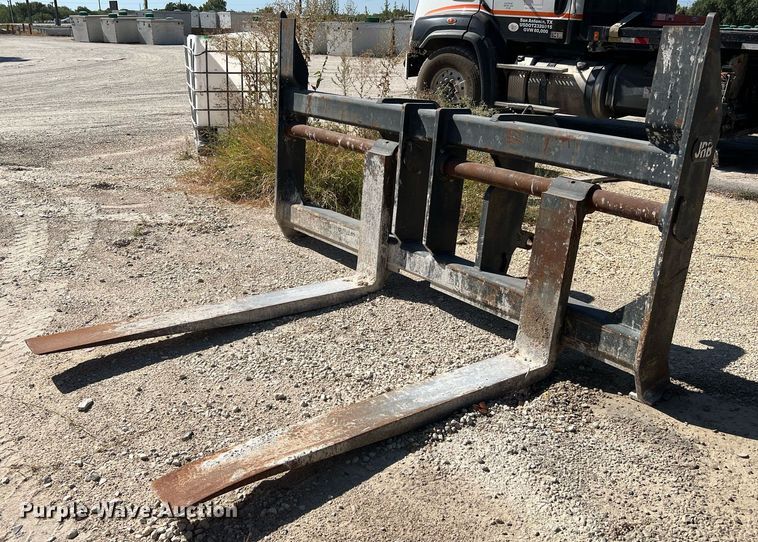 image for item DQ2144 1996 John Deere 644G  wheel loader