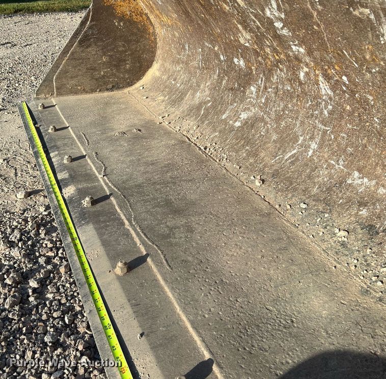 image for item DQ2160 2005 John Deere 310G  backhoe