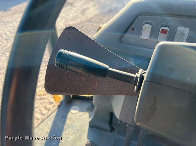 image for item DQ2160 2005 John Deere 310G  backhoe