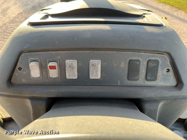 image for item DQ2160 2005 John Deere 310G  backhoe