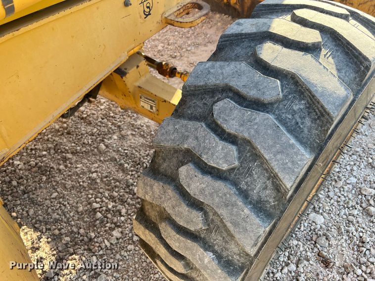 image for item DQ2160 2005 John Deere 310G  backhoe