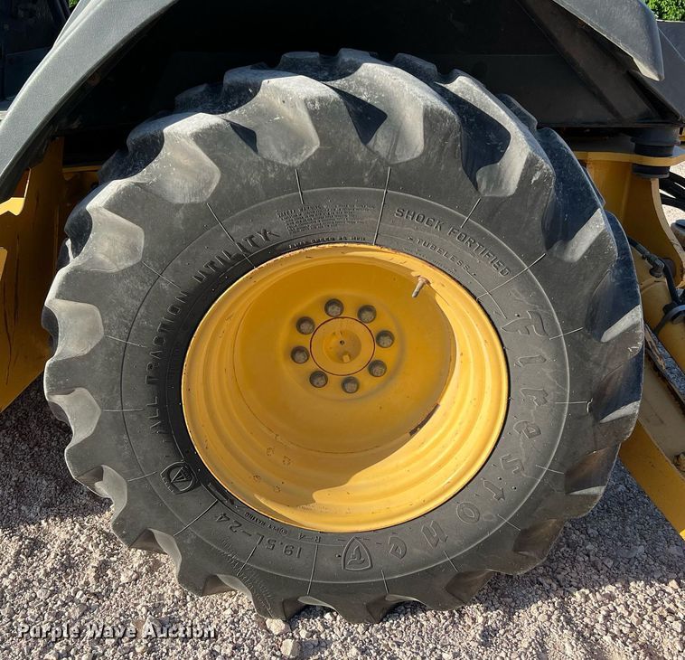 image for item DQ2160 2005 John Deere 310G  backhoe