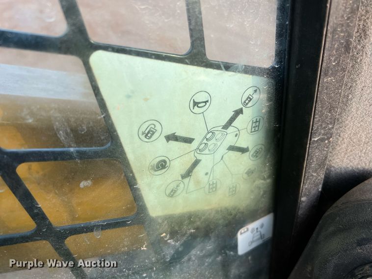 image for item DQ2200 2014 Caterpillar 272DXHP  skid steer loader