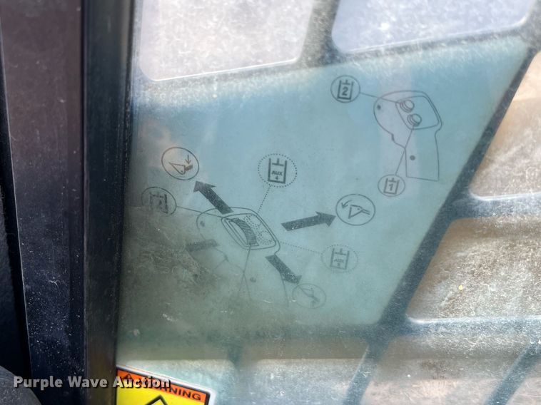 image for item DQ2200 2014 Caterpillar 272DXHP  skid steer loader