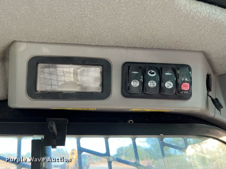 image for item DQ2200 2014 Caterpillar 272DXHP  skid steer loader