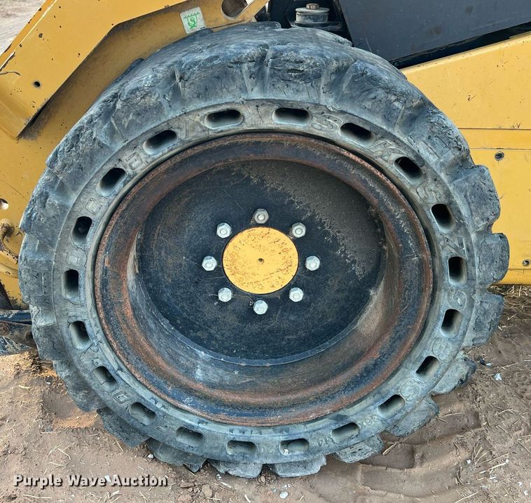 image for item DQ2200 2014 Caterpillar 272DXHP  skid steer loader