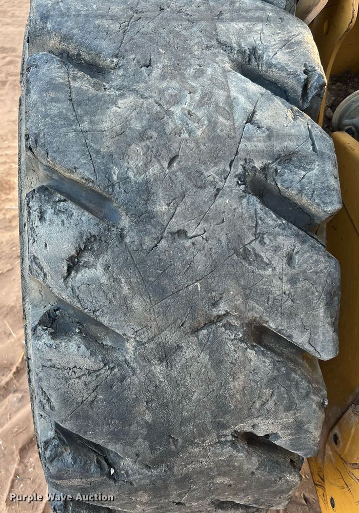 image for item DQ2200 2014 Caterpillar 272DXHP  skid steer loader