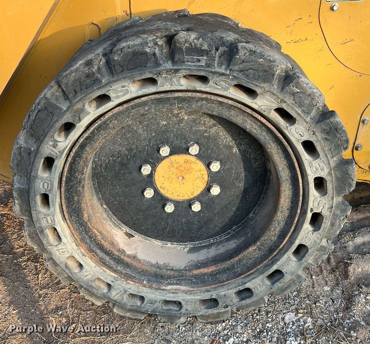 image for item DQ2200 2014 Caterpillar 272DXHP  skid steer loader