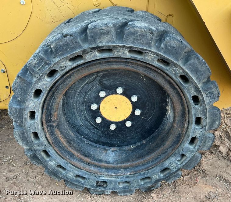 image for item DQ2200 2014 Caterpillar 272DXHP  skid steer loader