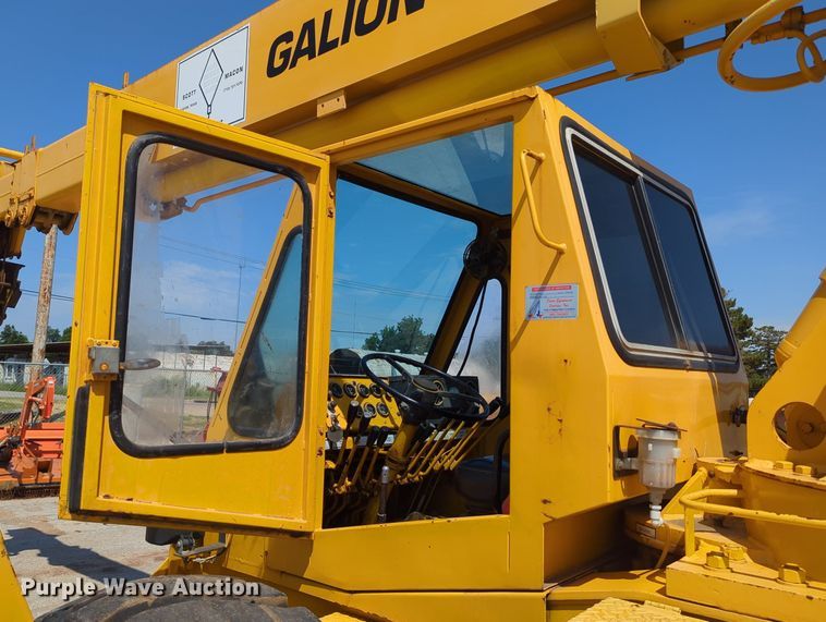 image for item DR6985 Galion 150FA  crane