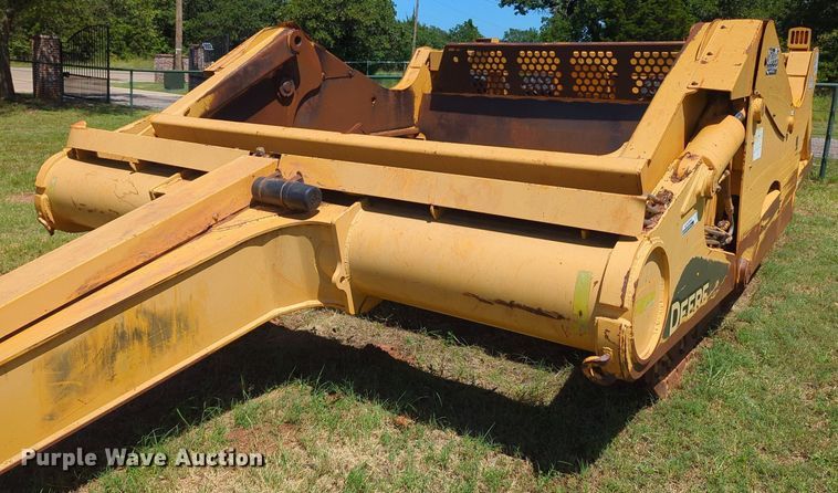 image for item DR6990 2012 John  Deere 1810E  scraper