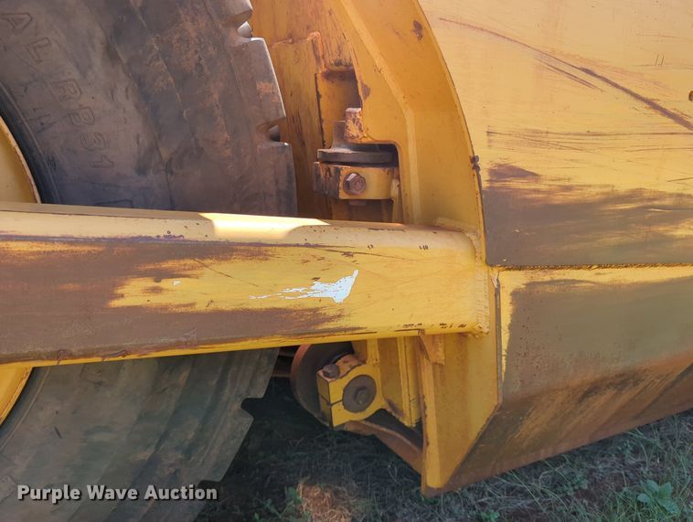 image for item DR6990 2012 John  Deere 1810E  scraper