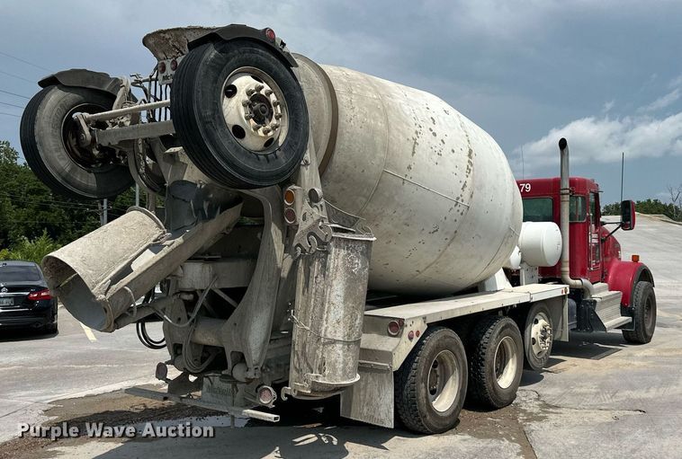 image for item DS2132 2015 Kenworth W900  ready mix truck