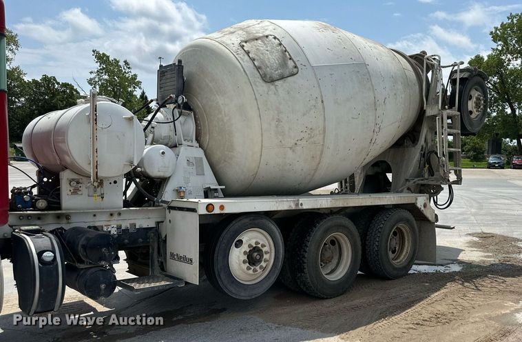 image for item DS2132 2015 Kenworth W900  ready mix truck