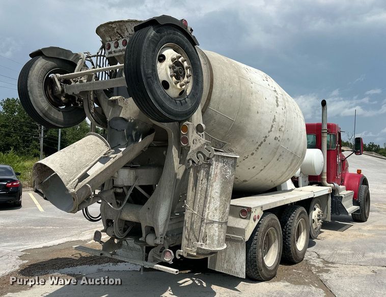 image for item DS2132 2015 Kenworth W900  ready mix truck