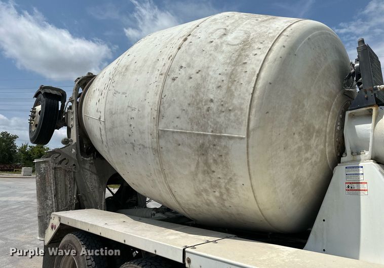 image for item DS2132 2015 Kenworth W900  ready mix truck