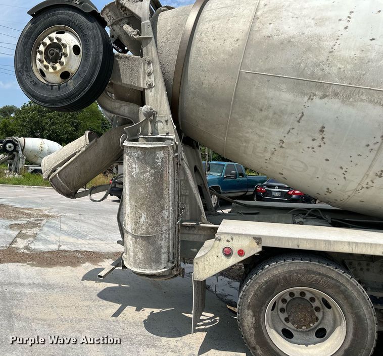 image for item DS2132 2015 Kenworth W900  ready mix truck