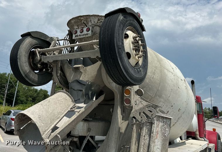 image for item DS2132 2015 Kenworth W900  ready mix truck