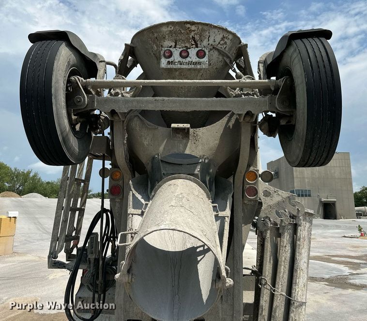 image for item DS2132 2015 Kenworth W900  ready mix truck