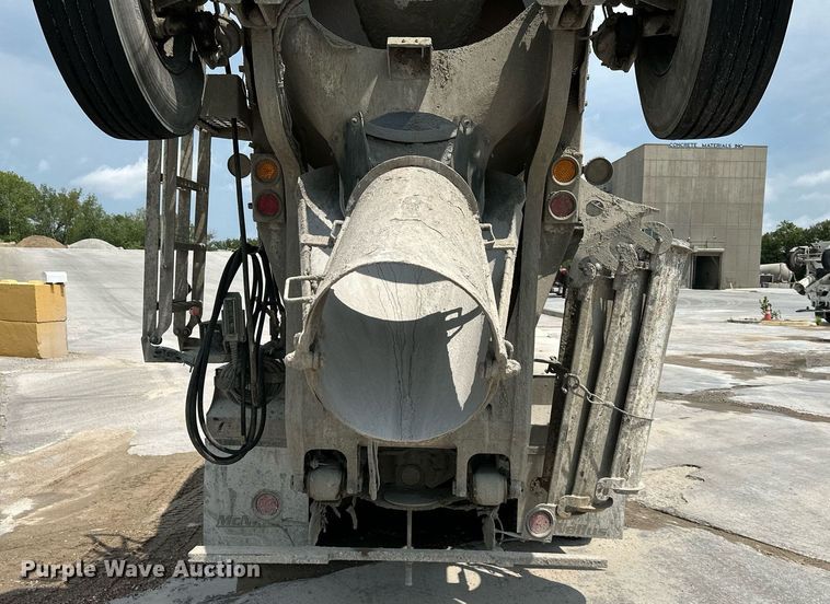 image for item DS2132 2015 Kenworth W900  ready mix truck