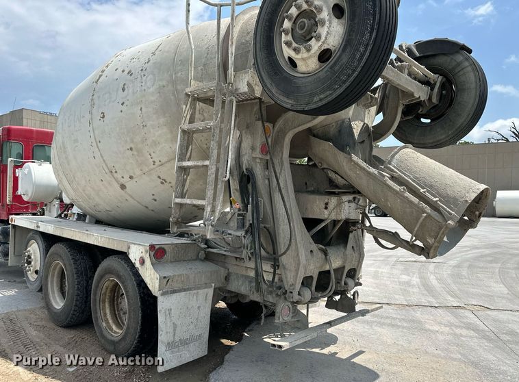 image for item DS2132 2015 Kenworth W900  ready mix truck