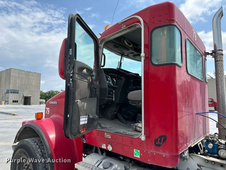 image for item DS2132 2015 Kenworth W900  ready mix truck