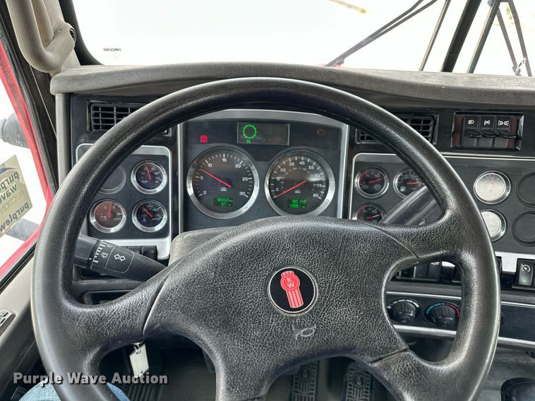 image for item DS2132 2015 Kenworth W900  ready mix truck