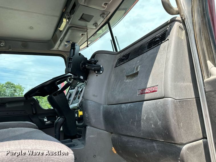 image for item DS2132 2015 Kenworth W900  ready mix truck