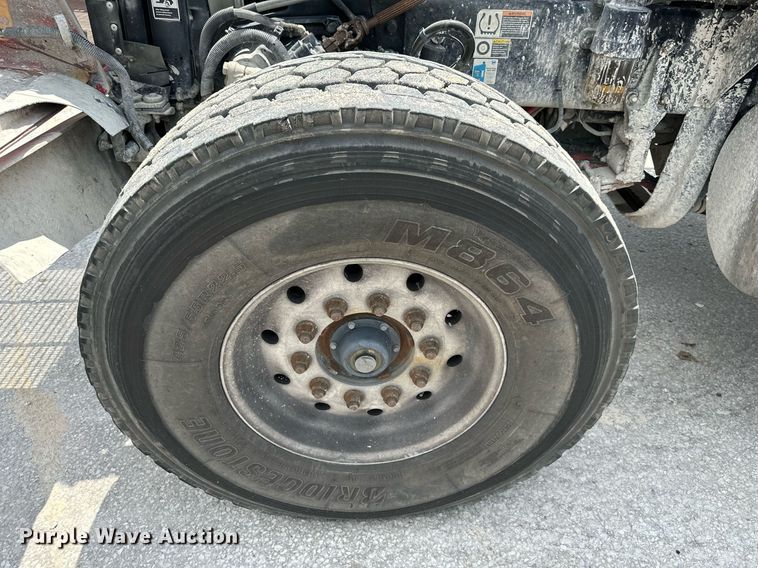 image for item DS2132 2015 Kenworth W900  ready mix truck