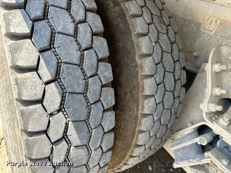 image for item DS2132 2015 Kenworth W900  ready mix truck