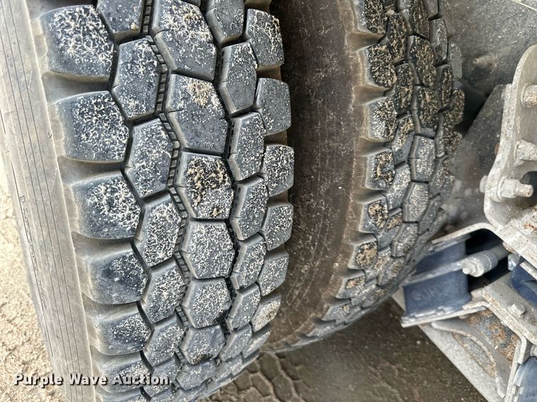 image for item DS2132 2015 Kenworth W900  ready mix truck