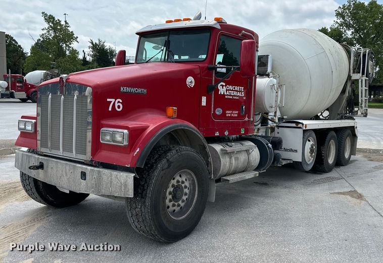image for item DS2133 2015 Kenworth W900  ready mix truck