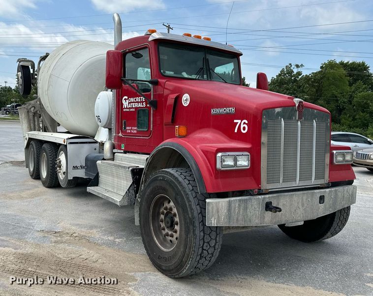 image for item DS2133 2015 Kenworth W900  ready mix truck