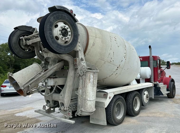 image for item DS2133 2015 Kenworth W900  ready mix truck