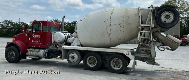 image for item DS2133 2015 Kenworth W900  ready mix truck