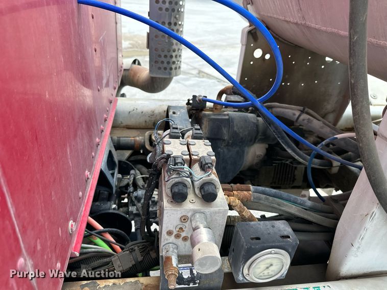 image for item DS2133 2015 Kenworth W900  ready mix truck