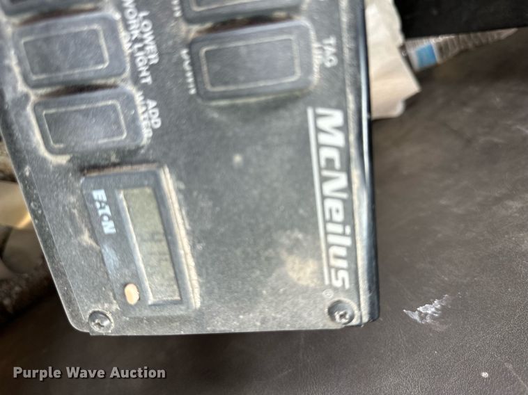 image for item DS2133 2015 Kenworth W900  ready mix truck