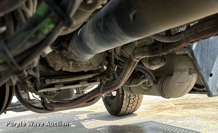 image for item DS2133 2015 Kenworth W900  ready mix truck