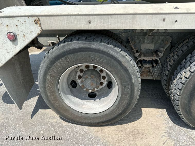 image for item DS2133 2015 Kenworth W900  ready mix truck