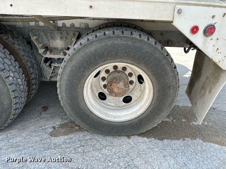 image for item DS2133 2015 Kenworth W900  ready mix truck