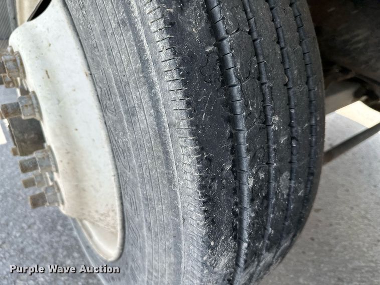 image for item DS2133 2015 Kenworth W900  ready mix truck