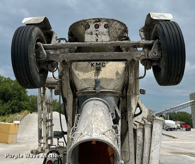 image for item DS2134 2014 Kenworth W900  ready mix truck